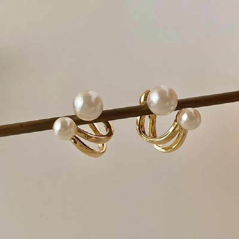 Modische Klassische Perlohrringe für Frauen, elegant für Seniorinnen und Mädchen. Retro Stil Ohrringe, Geschenkidee für Freundinnen, passend als Bankett-Souvenir