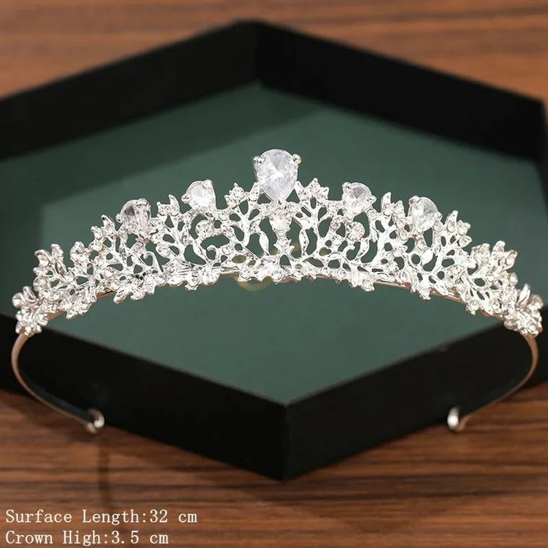 
Accessoires de cheveux de mariage couleur argent Couronne et diadème pour femmes Couronne de mariée Cristal Strass Diadèmes Couronnes de mariée
