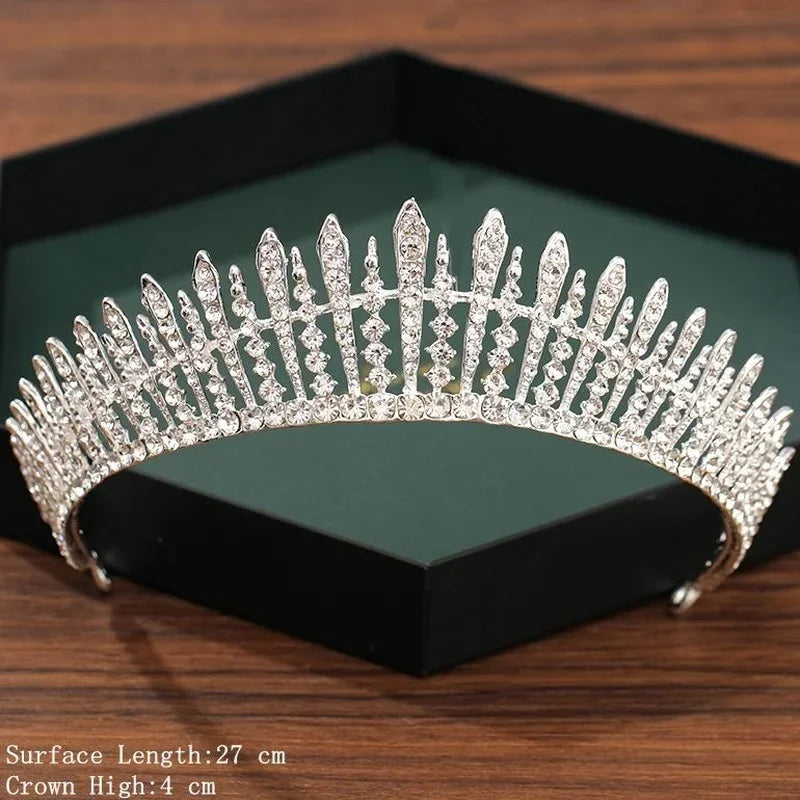 
Accessoires de cheveux de mariage couleur argent Couronne et diadème pour femmes Couronne de mariée Cristal Strass Diadèmes Couronnes de mariée