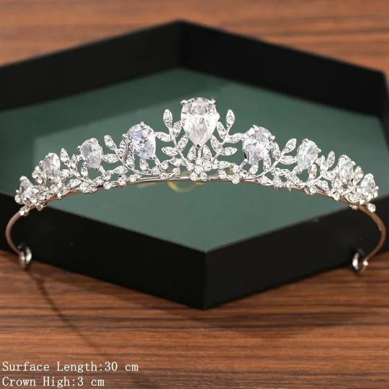 
Accessoires de cheveux de mariage couleur argent Couronne et diadème pour femmes Couronne de mariée Cristal Strass Diadèmes Couronnes de mariée
