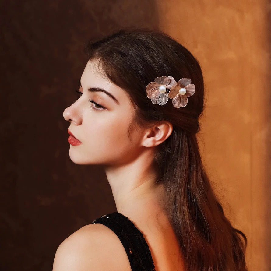 Bridal Bliss Flower Pearl Hair Comb Pins - 2PCS Wedding Accessories