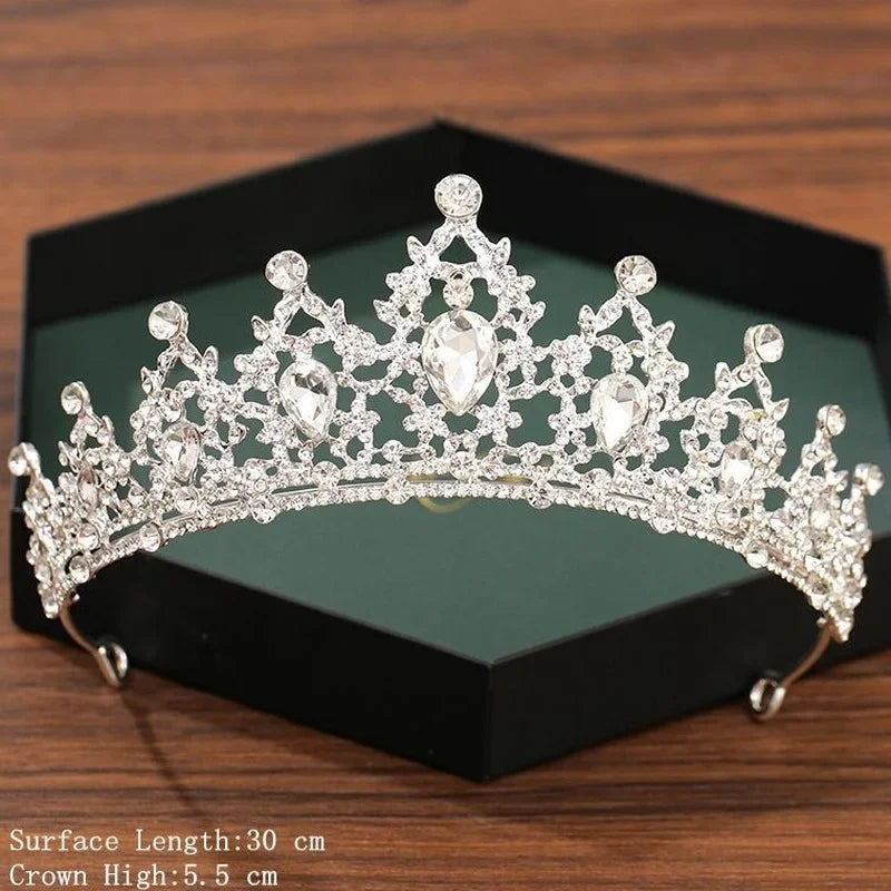 
Accessoires de cheveux de mariage couleur argent Couronne et diadème pour femmes Couronne de mariée Cristal Strass Diadèmes Couronnes de mariée
