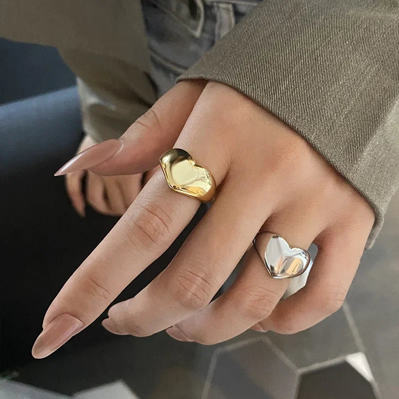 
Einfacher glatter Metallherzring für Damen und Herren, trendiger eleganter Party-Schmuck-Geschenke.